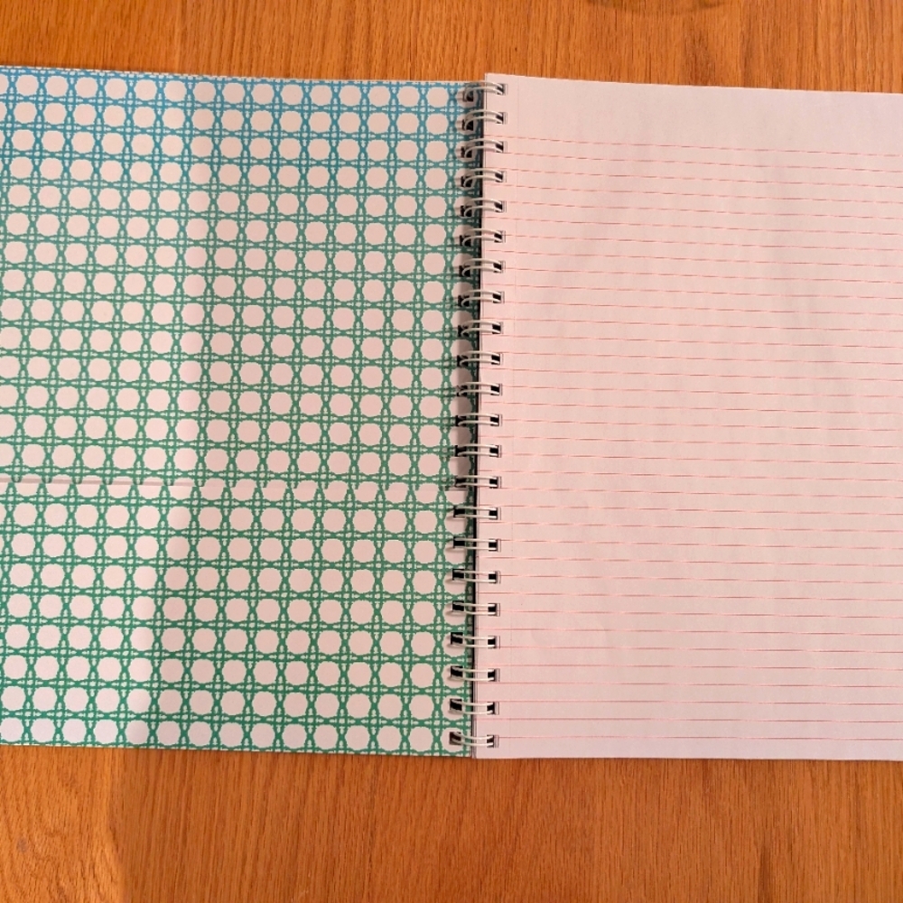 New Lilly Pulitzer Large Notebook - Picture 4 of 4